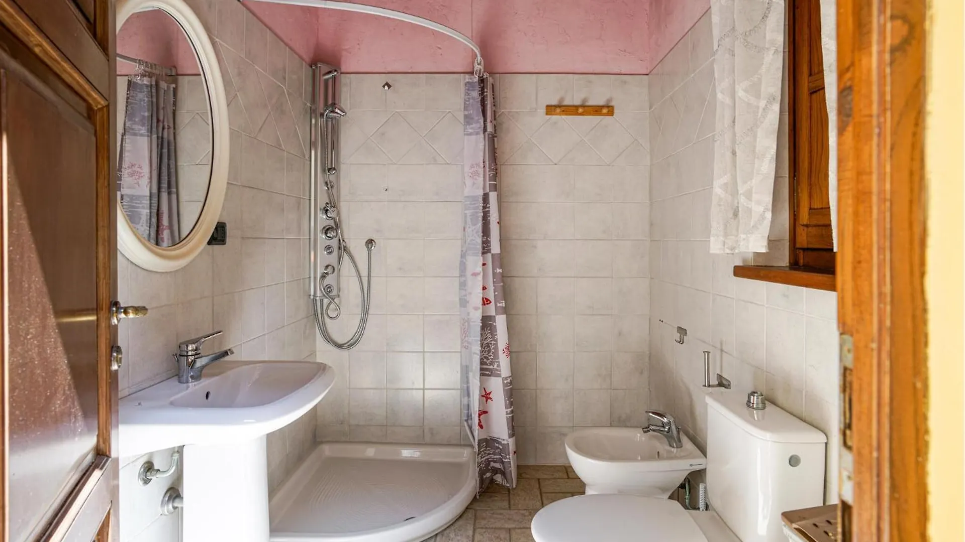 2 Bedroom Beautiful Home In Corsanico Italy