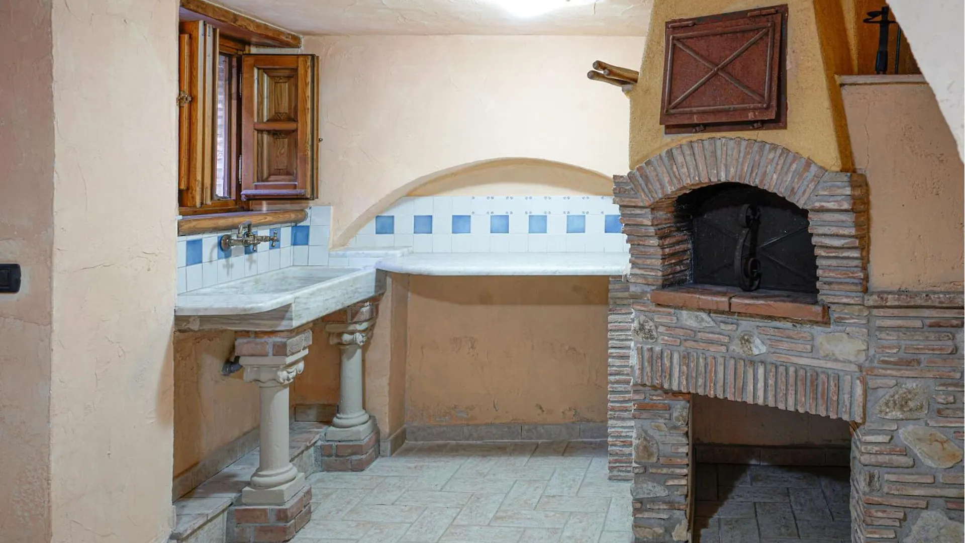 2 Bedroom Beautiful Home In Corsanico Holiday home Corsanico-Bargecchia